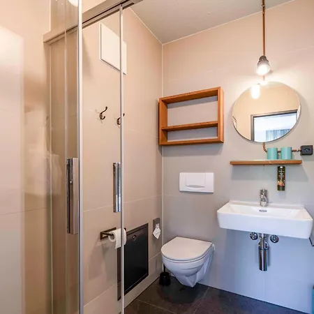 Alpenblick Coliving By Homenhancement - Self Check In شقة برن